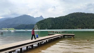Wolfwangsee lago con niños