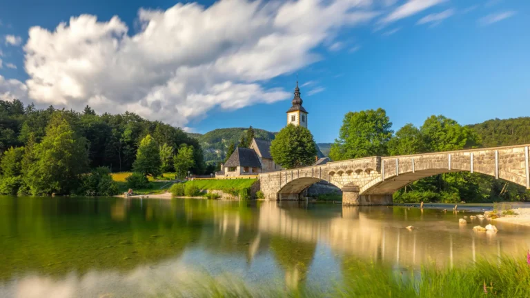 lago bohinj con niños